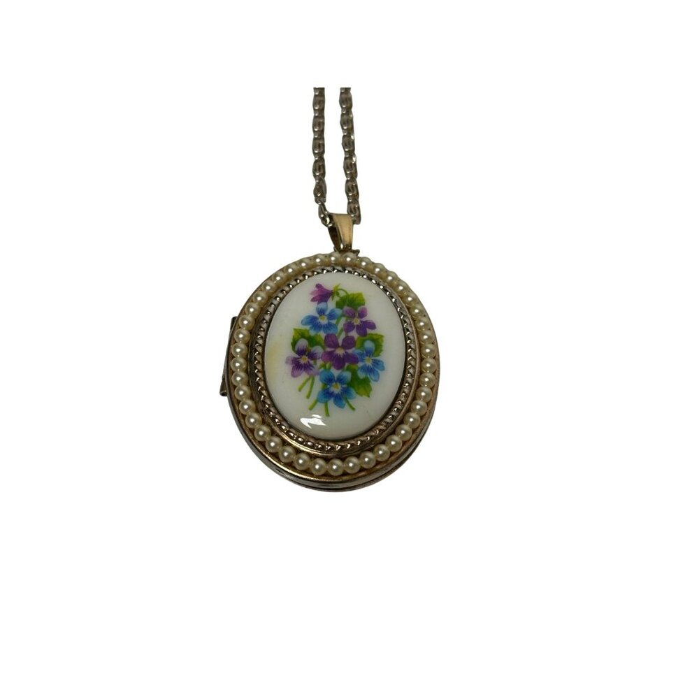 Vintage Avon Floral & Pearl Locket Necklace Cameo Violets Gold Tone Oval Pendant